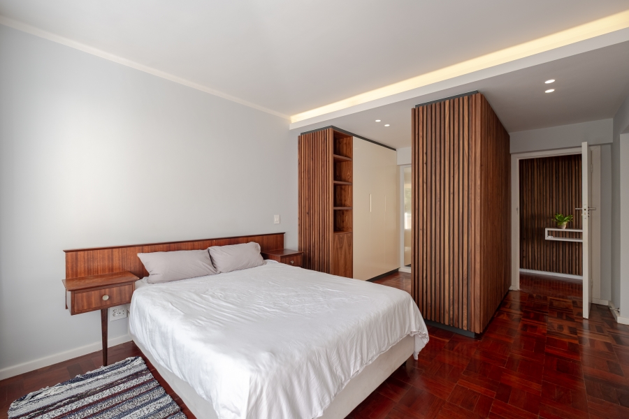 3 Bedroom Property for Sale in Sea Point Western Cape
